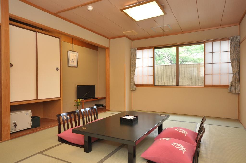Gion Ryokan Karaku Киото Екстериор снимка