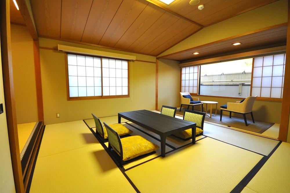 Gion Ryokan Karaku Киото Екстериор снимка