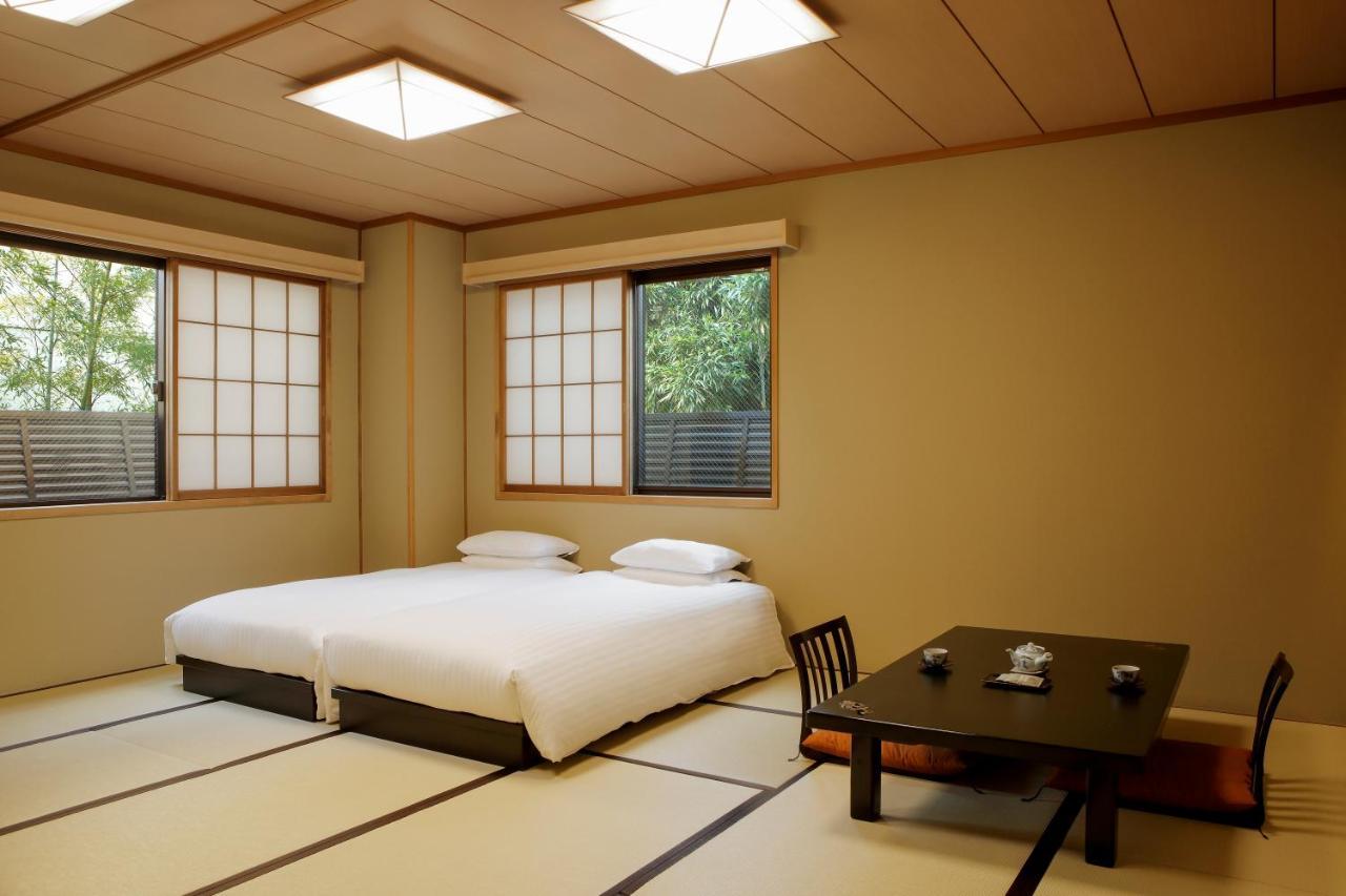 Gion Ryokan Karaku Киото Екстериор снимка